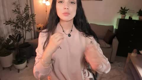 Snapshot of vikibellson chatting on September 2025 06:20:01 PM Viki Bellson online show from September 2025 06:20:01 PM