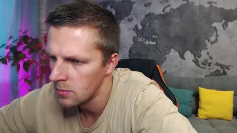 vikingchrisss online show from October 2025 10:18:01 AM