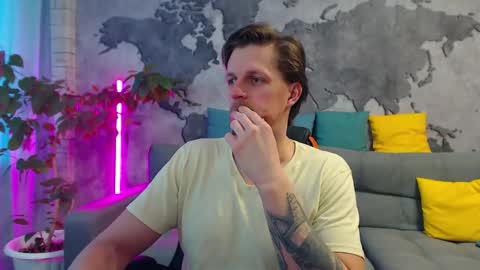 vikingchrisss online show from April 2026 10:04:02 AM