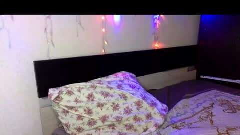 vikippink online show from November 2025 05:45:01 PM