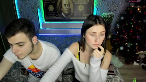 Snapshot of vikki_and_george chatting on January 2025 09:39:02 PM vikki and george online show from January 2025 09:39:02 PM