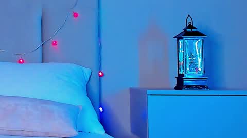 VIKKI online show from December 2024 07:40:01 AM