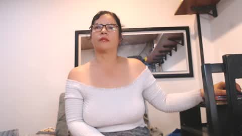 VIKKKTORIAAA online show from July 2026 06:09:01 AM