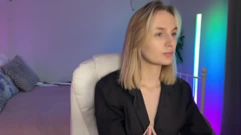 Vikky online show from May 2026 12:41:01 AM