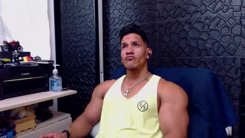 Viktor Herrera online show from March 2025 04:24:02 PM