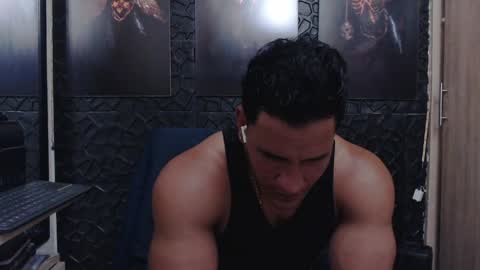 Viktor Herrera online show from April 2026 05:08:01 AM