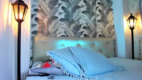 Viktoria online show from April 2026 12:15:02 AM