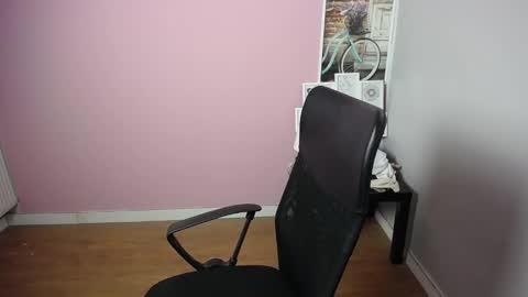 Snapshot of viktoria_lovely chatting on December 2024 12:33:02 PM viktoria_lovely online show from December 2024 12:33:02 PM