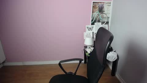 Snapshot of viktoria_lovely chatting on December 2024 08:22:02 AM viktoria_lovely online show from December 2024 08:22:02 AM