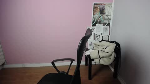 Snapshot of viktoria_lovely chatting on December 2024 06:16:02 AM viktoria_lovely online show from December 2024 06:16:02 AM