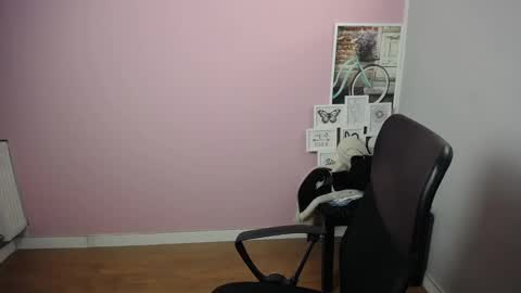 Snapshot of viktoria_lovely chatting on January 2025 09:39:01 AM viktoria_lovely online show from January 2025 09:39:01 AM