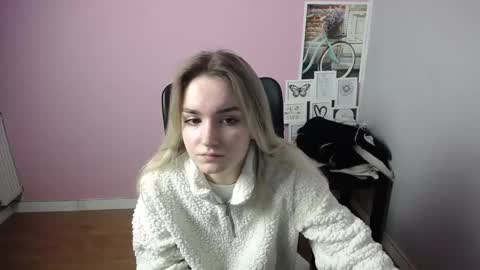 Snapshot of viktoria_lovely chatting on February 2025 08:02:02 AM viktoria_lovely online show from February 2025 08:02:02 AM