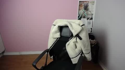 Snapshot of viktoria_lovely chatting on February 2025 06:11:02 AM viktoria_lovely online show from February 2025 06:11:02 AM