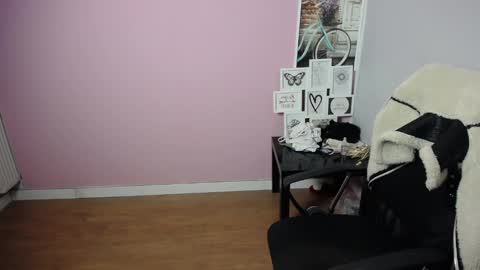 Snapshot of viktoria_lovely chatting on February 2025 05:48:02 AM viktoria_lovely online show from February 2025 05:48:02 AM