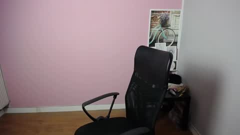 Snapshot of viktoria_lovely chatting on March 2025 10:02:01 AM viktoria_lovely online show from March 2025 10:02:01 AM