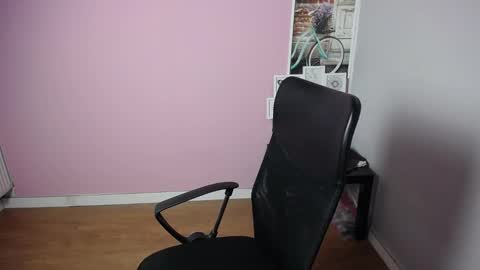 Snapshot of viktoria_lovely chatting on September 2025 06:36:01 AM viktoria_lovely online show from September 2025 06:36:01 AM