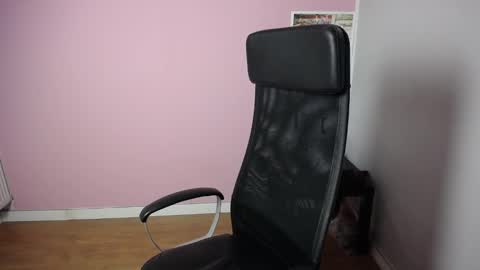 Snapshot of viktoria_lovely chatting on September 2025 05:31:01 AM viktoria_lovely online show from September 2025 05:31:01 AM