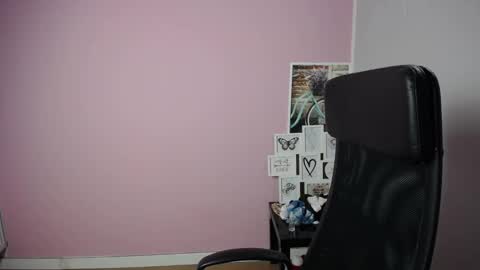 Snapshot of viktoria_lovely chatting on September 2025 06:37:01 AM viktoria_lovely online show from September 2025 06:37:01 AM