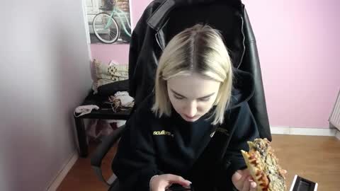 Snapshot of viktoria_lovely chatting on March 2026 08:53:02 AM viktoria_lovely online show from March 2026 08:53:02 AM