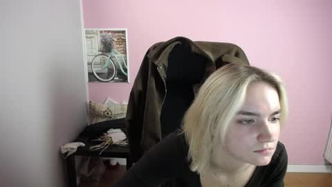 Snapshot of viktoria_lovely chatting on April 2026 09:49:01 AM viktoria_lovely online show from April 2026 09:49:01 AM