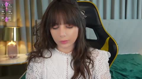 Snapshot of viktoria_storm chatting on December 2024 10:24:02 AM Alisa online show from December 2024 10:24:02 AM