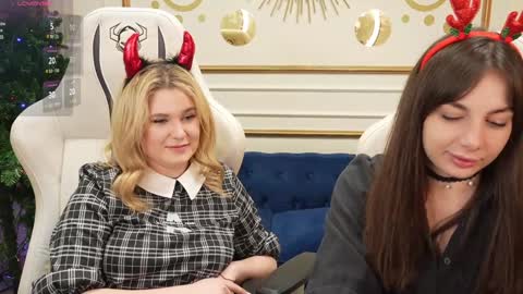 Snapshot of viktoria_storm chatting on December 2024 05:02:01 PM Alisa online show from December 2024 05:02:01 PM