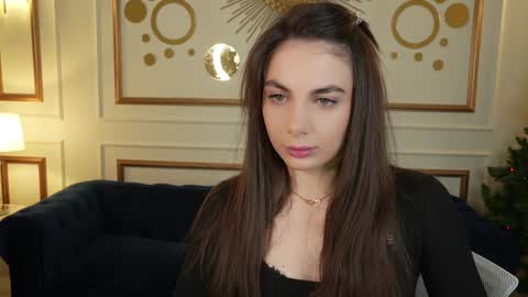 Snapshot of viktoria_storm chatting on January 2025 08:11:02 PM Alisa online show from January 2025 08:11:02 PM