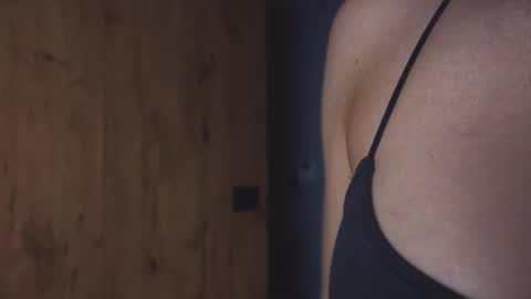 Snapshot of viktoria_www chatting on March 2026 09:33:01 PM Viktoria www online show from March 2026 09:33:01 PM