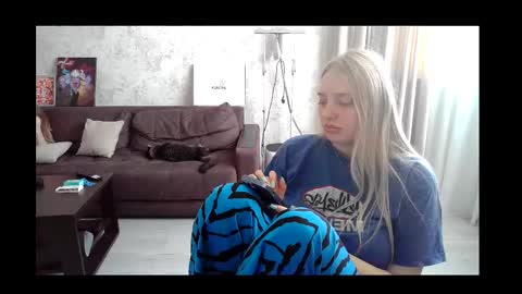 Snapshot of viktorlonsky chatting on February 2025 09:21:02 AM viktorlonsky online show from February 2025 09:21:02 AM