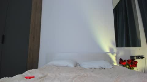 Snapshot of villanelle_dela chatting on April 2026 09:39:01 PM Villanelle online show from April 2026 09:39:01 PM