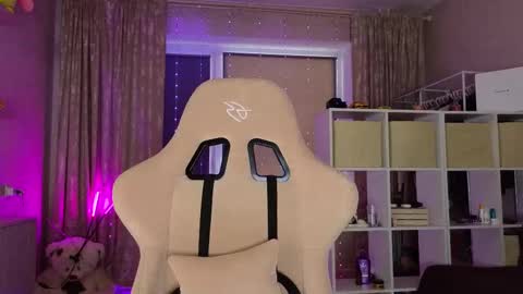 Eva online show from March 2025 05:43:02 AM