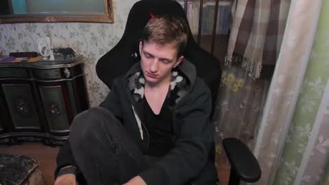 Dimoooooon online show from January 2025 09:28:01 PM