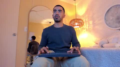 VINCE online show from November 2025 05:40:02 AM