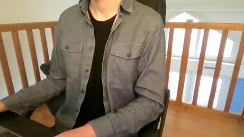 Vince online show from October 2025 02:06:02 PM