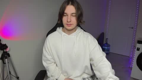 Snapshot of vincent__strong chatting on December 2024 07:58:01 AM Vincent Strong online show from December 2024 07:58:01 AM