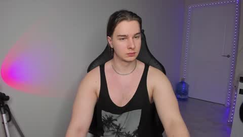 Snapshot of vincent__strong chatting on January 2025 11:01:02 AM Vincent Strong online show from January 2025 11:01:02 AM