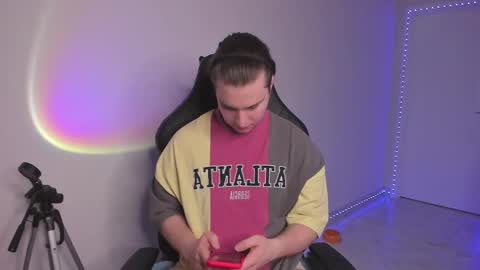 Snapshot of vincent__strong chatting on February 2025 07:45:02 AM Vincent Strong online show from February 2025 07:45:02 AM