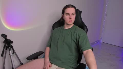 Snapshot of vincent__strong chatting on February 2025 08:11:02 AM Vincent Strong online show from February 2025 08:11:02 AM