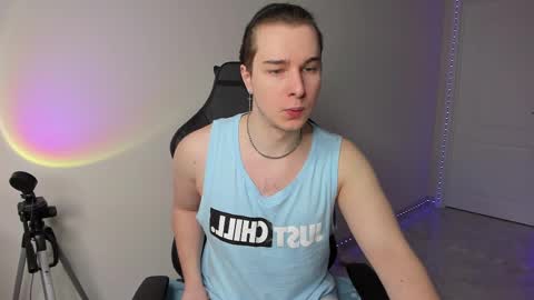 Snapshot of vincent__strong chatting on February 2025 07:17:01 AM Vincent Strong online show from February 2025 07:17:01 AM