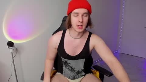 Snapshot of vincent__strong chatting on March 2025 01:32:02 AM Vincent Strong online show from March 2025 01:32:02 AM