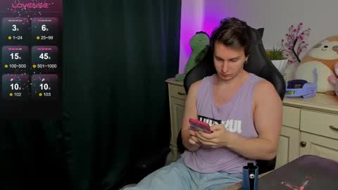 Snapshot of vincent__strong chatting on September 2025 12:10:02 PM Vincent Strong online show from September 2025 12:10:02 PM