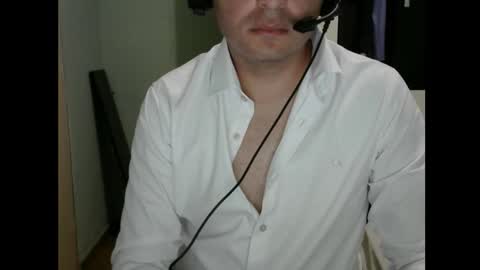 Snapshot of vincenthrt chatting on March 2026 02:05:02 AM vincenthrt online show from March 2026 02:05:02 AM