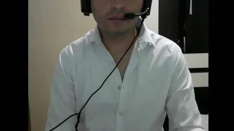 Snapshot of vincenthrt chatting on April 2026 12:47:01 PM vincenthrt online show from April 2026 12:47:01 PM