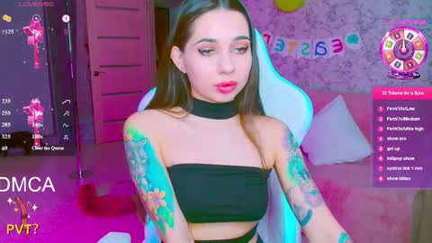 Snapshot of vinkiepinkie chatting on March 2026 04:40:02 PM Vinkiepinkie online show from March 2026 04:40:02 PM