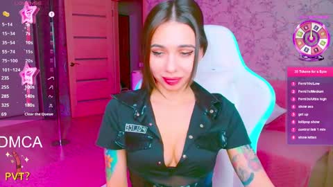 Snapshot of vinkiepinkie chatting on April 2026 05:10:02 PM Vinkiepinkie online show from April 2026 05:10:02 PM