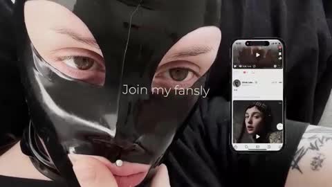 Snapshot of vinylstore chatting on November 2025 04:06:01 PM Diva Silvia online show from November 2025 04:06:01 PM