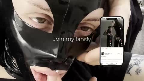 Snapshot of vinylstore chatting on November 2025 05:16:01 PM Diva Silvia online show from November 2025 05:16:01 PM