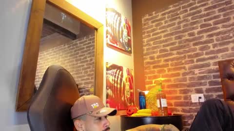 ---Vinzen--- online show from October 2025 04:31:02 AM