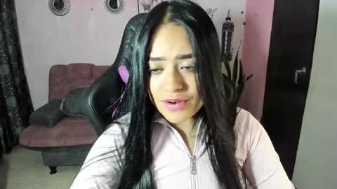 Daniela online show from September 2025 06:04:02 AM