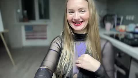 Snapshot of viola_1 chatting on January 2025 05:53:01 AM Funny girl online show from January 2025 05:53:01 AM